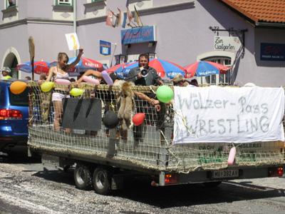 Perchtenverein - Wrestling